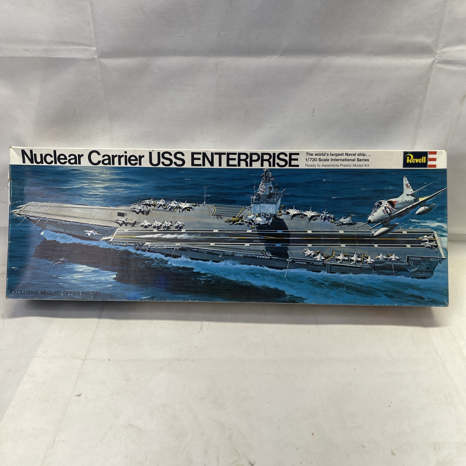REVELL 1969 Model NUCLEAR CARRIER USS ENTERPRISE Kit #H-489. Vtg REVELL 1969 Model NUCLEAR CARRIER USS ENTERPRISE Kit #H-489. Vtg