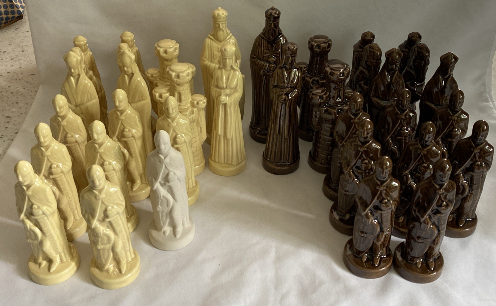 Vintage Alberta\'s Molds Ceramic Chess Set 32 pc 1973 READ Vintage Alberta\'s Molds Ceramic Chess Set 32 pc 1973 READ