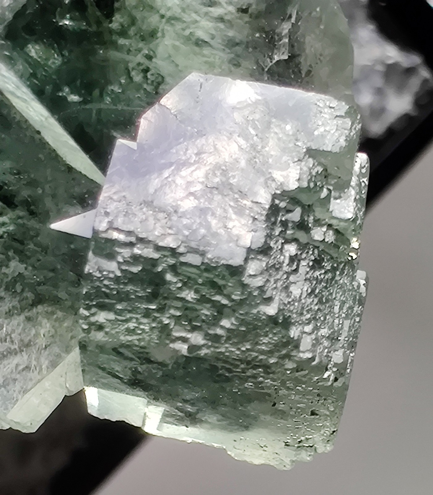 Fluorite crystals, gorgeous specimen Xianghauling, Hunan, China. 3 cm.
