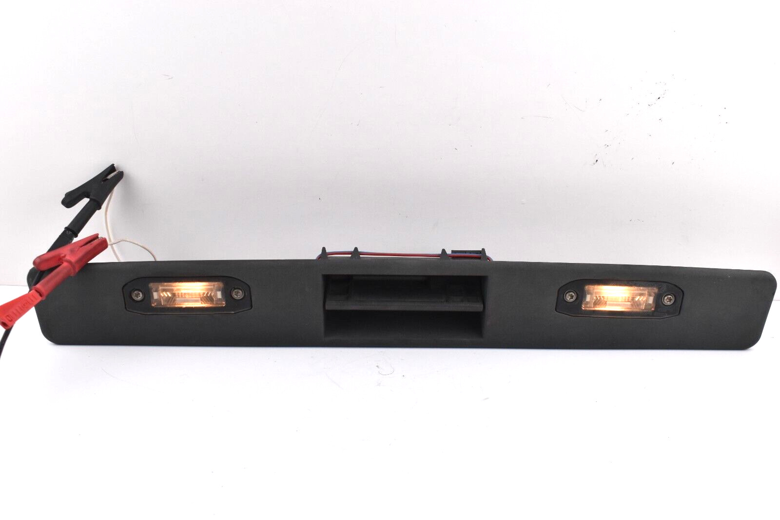 OEM 2003-2013 Volvo XC90 Rear License Light Trunk Door Handle Molding 31253018 ✅ OEM 2003-2013 Volvo XC90 Rear License Light Trunk Door Handle Molding 31253018 ✅
