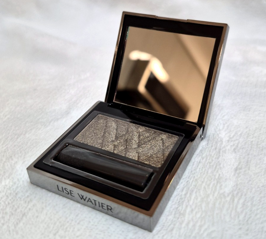 LISE WATIER DRESS CODE EYESHADOW GLAM ROCK 0769032 1.8g/0.07oz NEW MADE IN ITALY LISE WATIER DRESS CODE EYESHADOW GLAM ROCK 0769032 1.8g/0.07oz NEW MADE IN ITALY