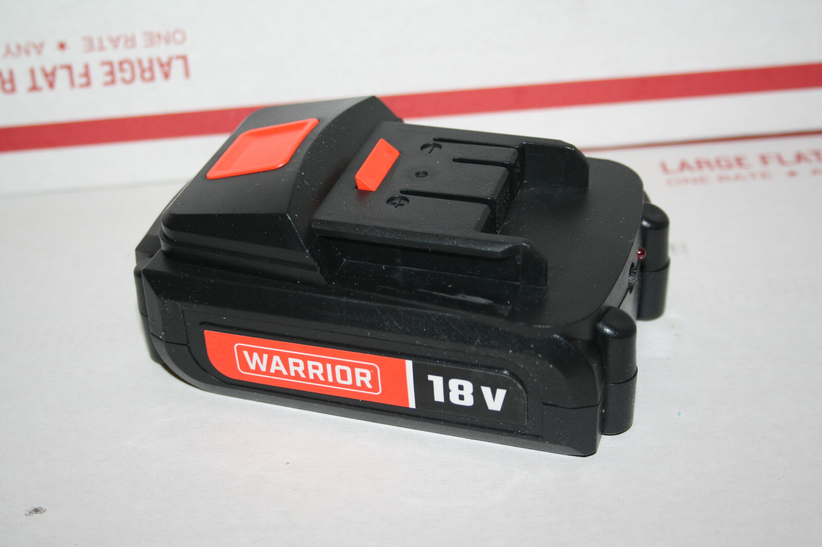NEW Warrior 18V Lithium Battery Pack 1.3 Ah With LED Status Indicator BIG PLUG NEW Warrior 18V Lithium Battery Pack 1.3 Ah With LED Status Indicator BIG PLUG