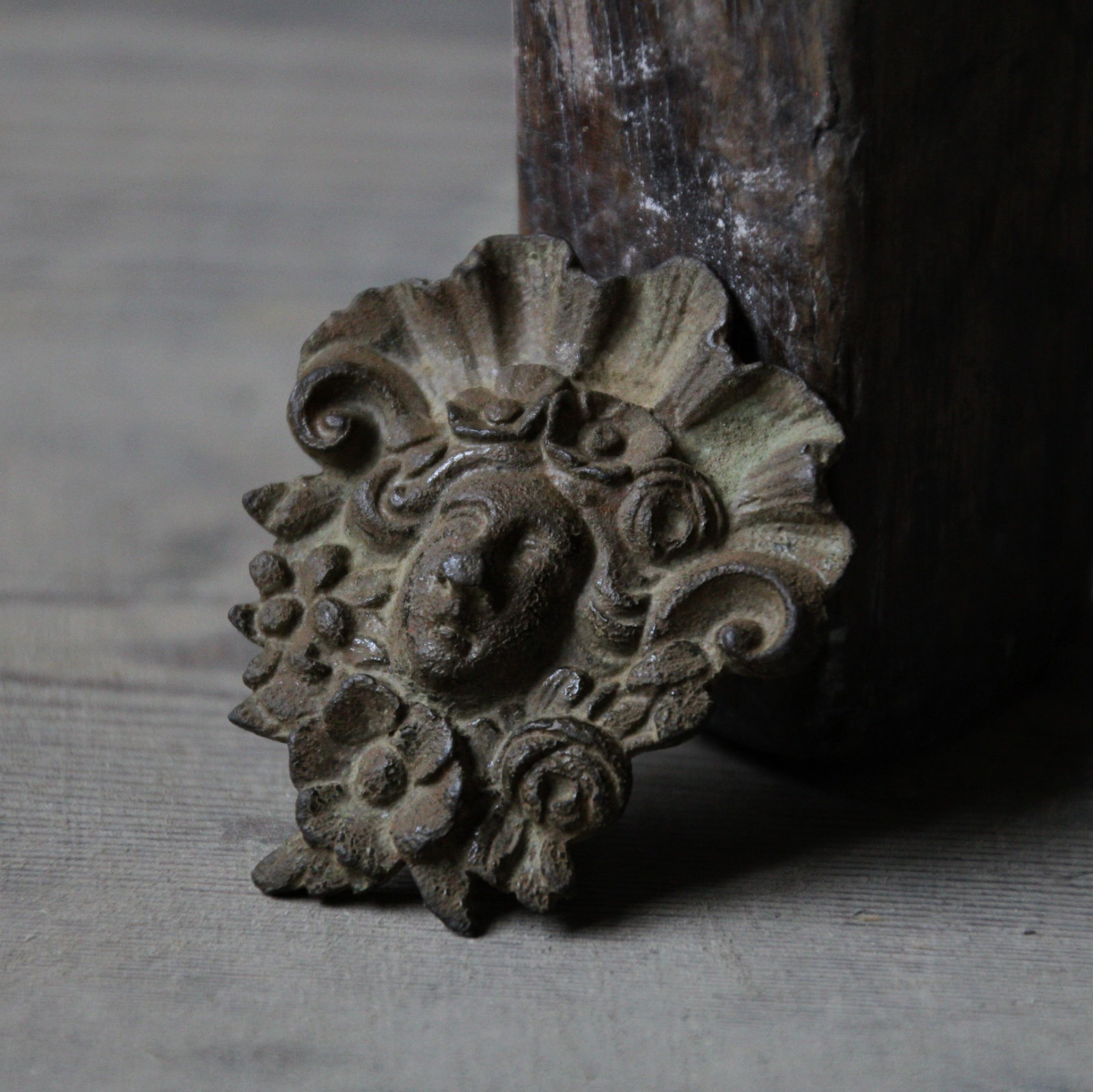 Antique late 17th century cast copper alloy decorative mount, baroque, English 