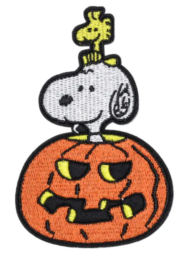 SNOOPY & WOODSTOCK in PUMPKIN - PEANUTS - Embroidered Iron-On Patch