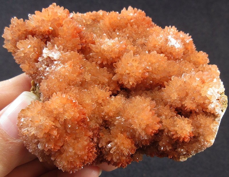 132g flowery orange Calcite crystals minerals specimen,China