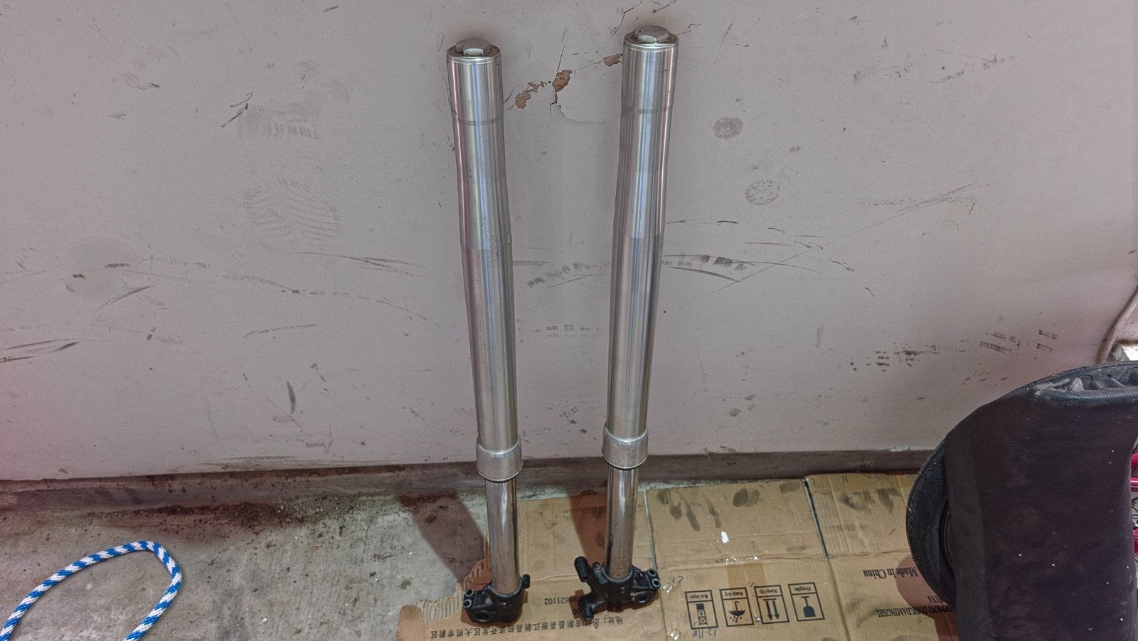 2009-2014 Kawasaki KLX250S KLX250SF  OEM Front Left Right Fork Tube Suspension