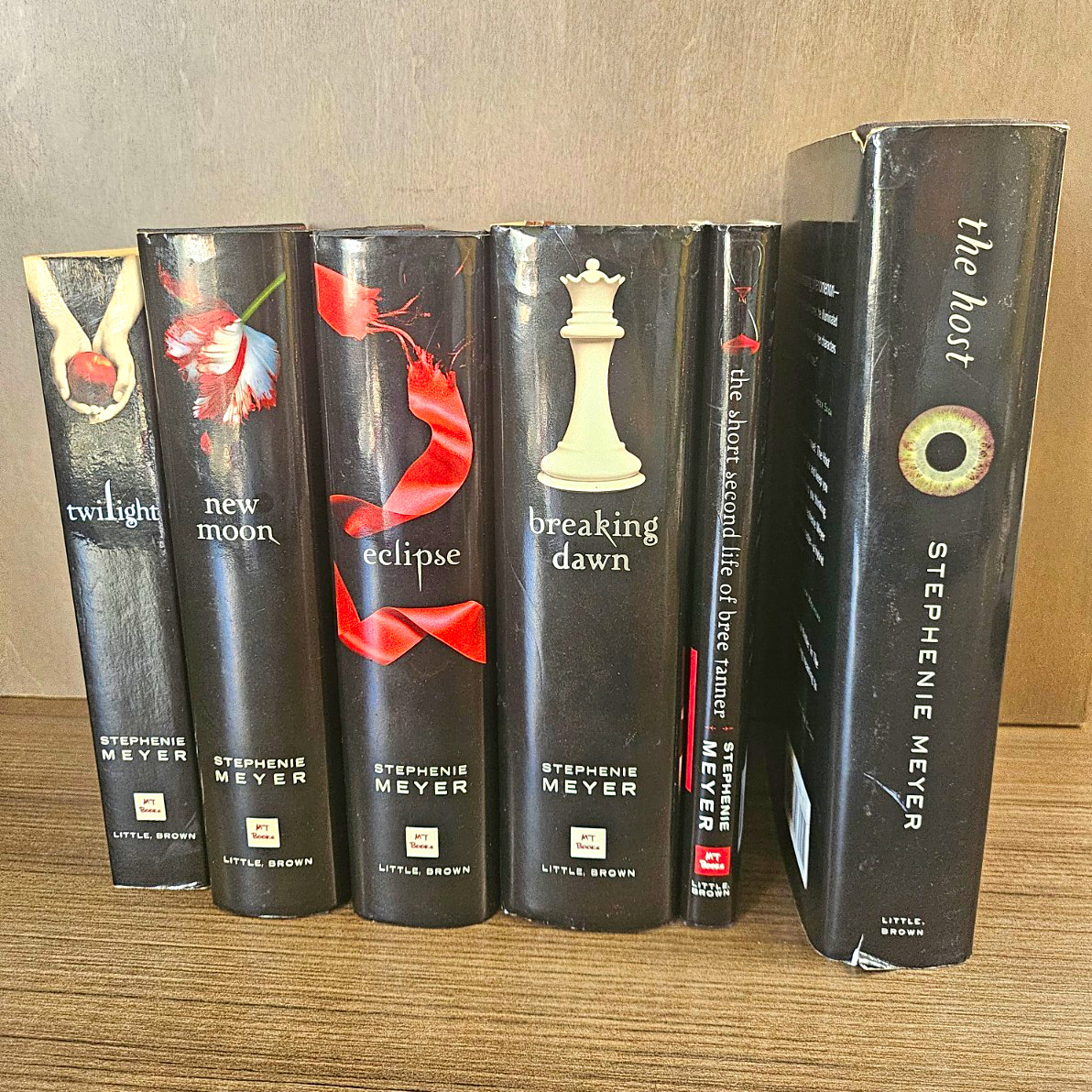 Stephenie Meyer Twilight Saga + The Host Lot New Moon Eclipse Breaking Dawn