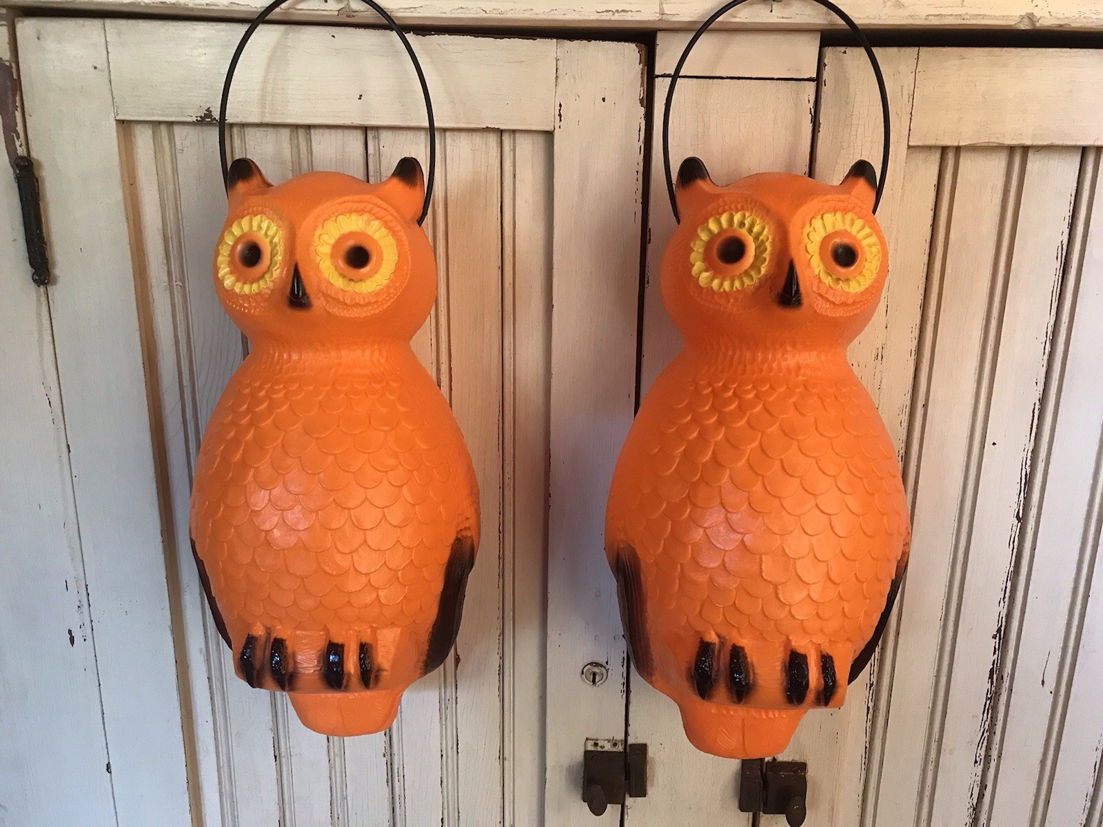 Blow Mold Halloween Orange Hanging Owls Lighted PAIR Union Products 14” Blow Mold Halloween Orange Hanging Owls Lighted PAIR Union Products 14”