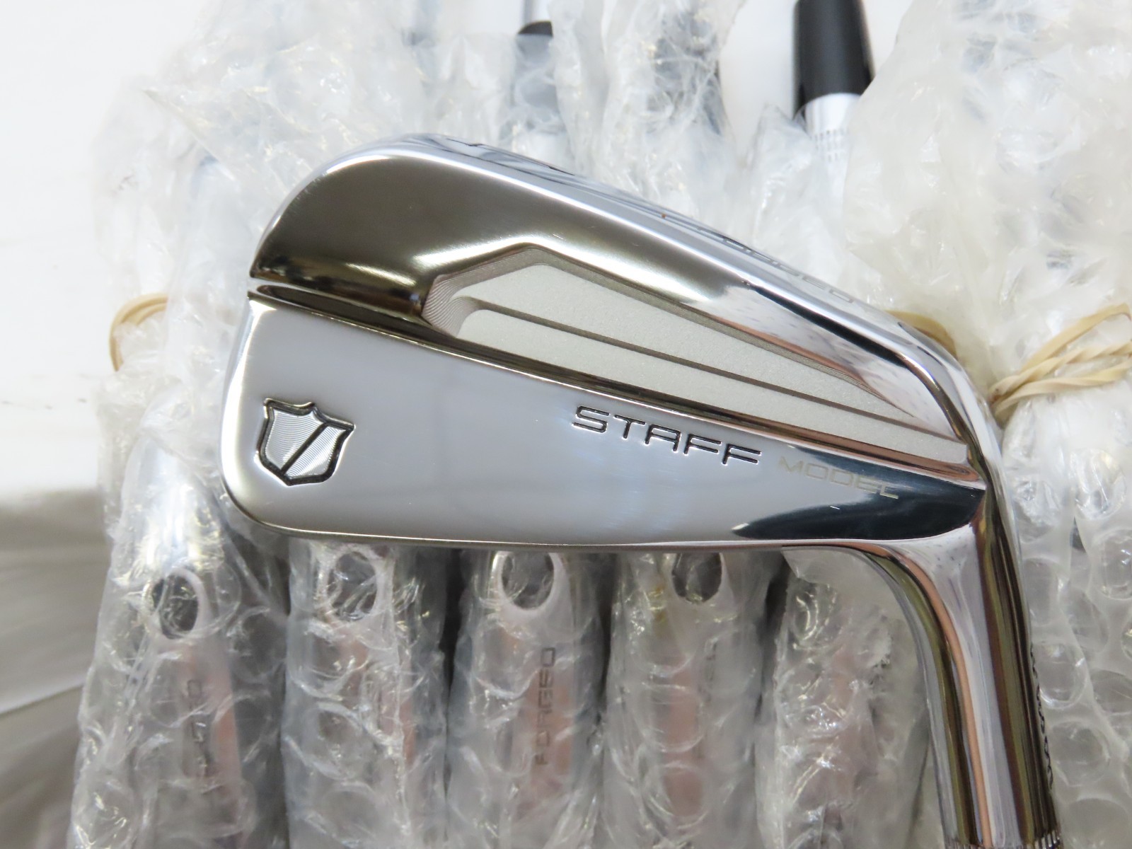 New Wilson Staff Model Blade Iron Set 4-PW True Temper Dynamic Gold S300 Stiff*