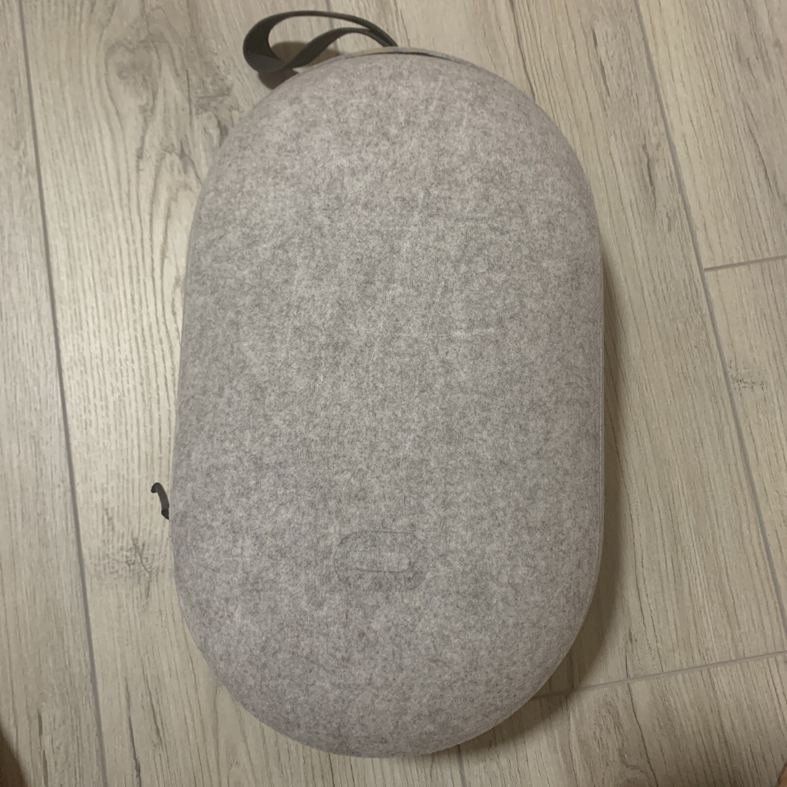 Meta Oculus Quest 2 (3010036901) Carrying Case for Lightweight, Portable... Meta Oculus Quest 2 (3010036901) Carrying Case for Lightweight, Portable...