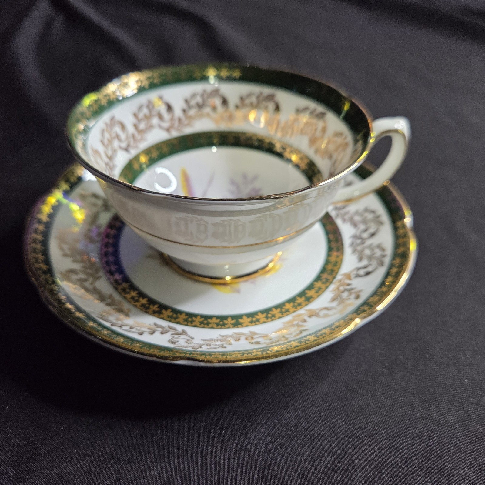 Vintage/Antique 1934 Royal Grafton Bone China Teacup And Saucer Made In England Vintage/Antique 1934 Royal Grafton Bone China Teacup And Saucer Made In England