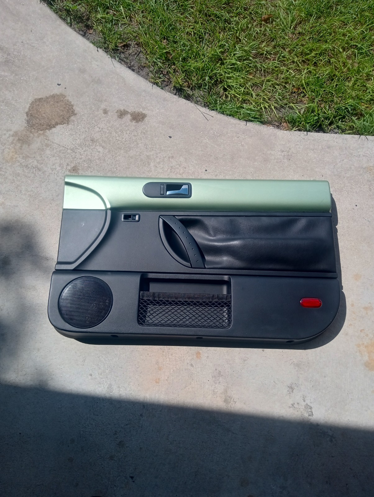 1998-2010 Volkswagen Beetle Door Panel Passenger Side Right Green 💚 #SH-7