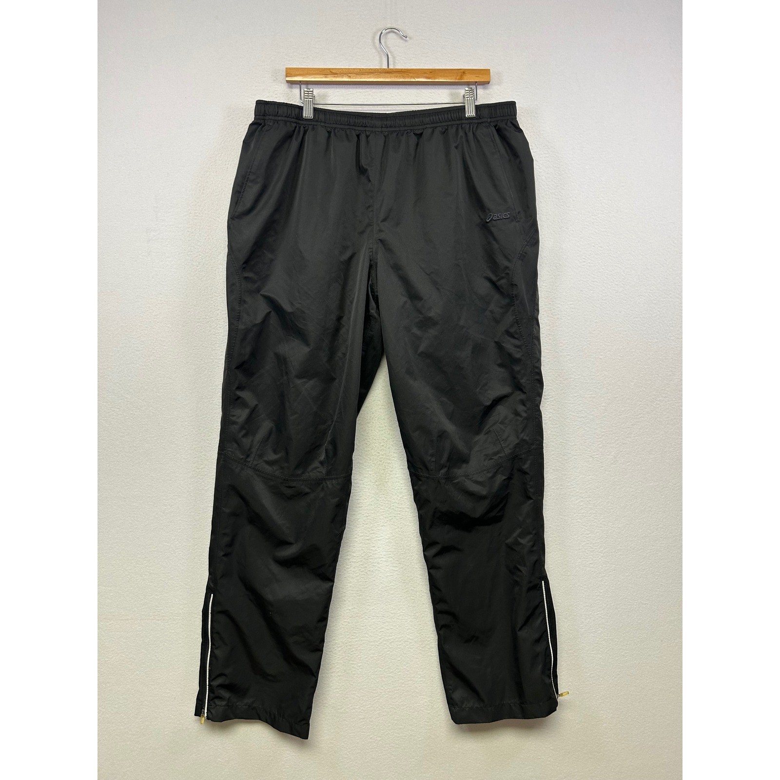 Gorpcore Sportswear ASICS Mens XL Black Mesh Lined Athletic Track Pants