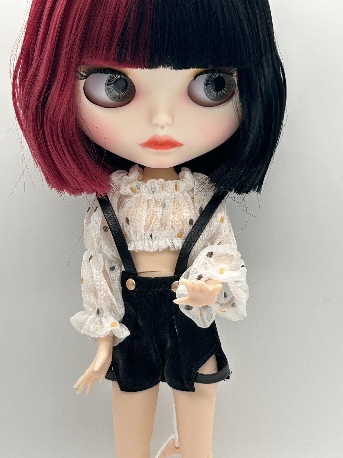 Blythe Factory Jointed Doll Hair Wine/Black with Clothes and Accessories