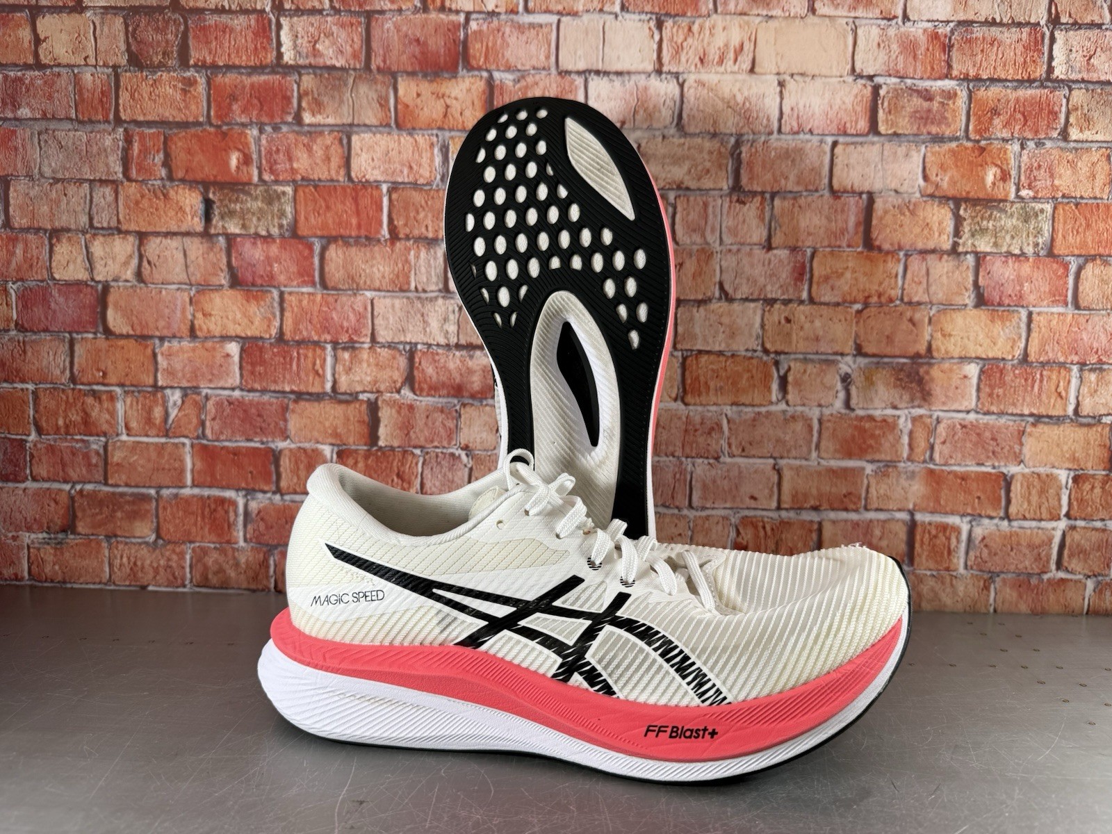 Asics Magic Speed 3 Women’s Size 9 1012B518 White/Black/inferred Running Shoes⚡️