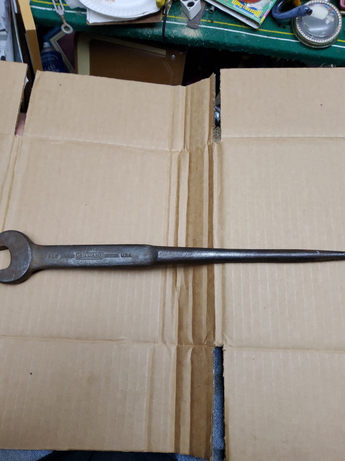 Vintage Williams 205 7/8” Spud wrench USA