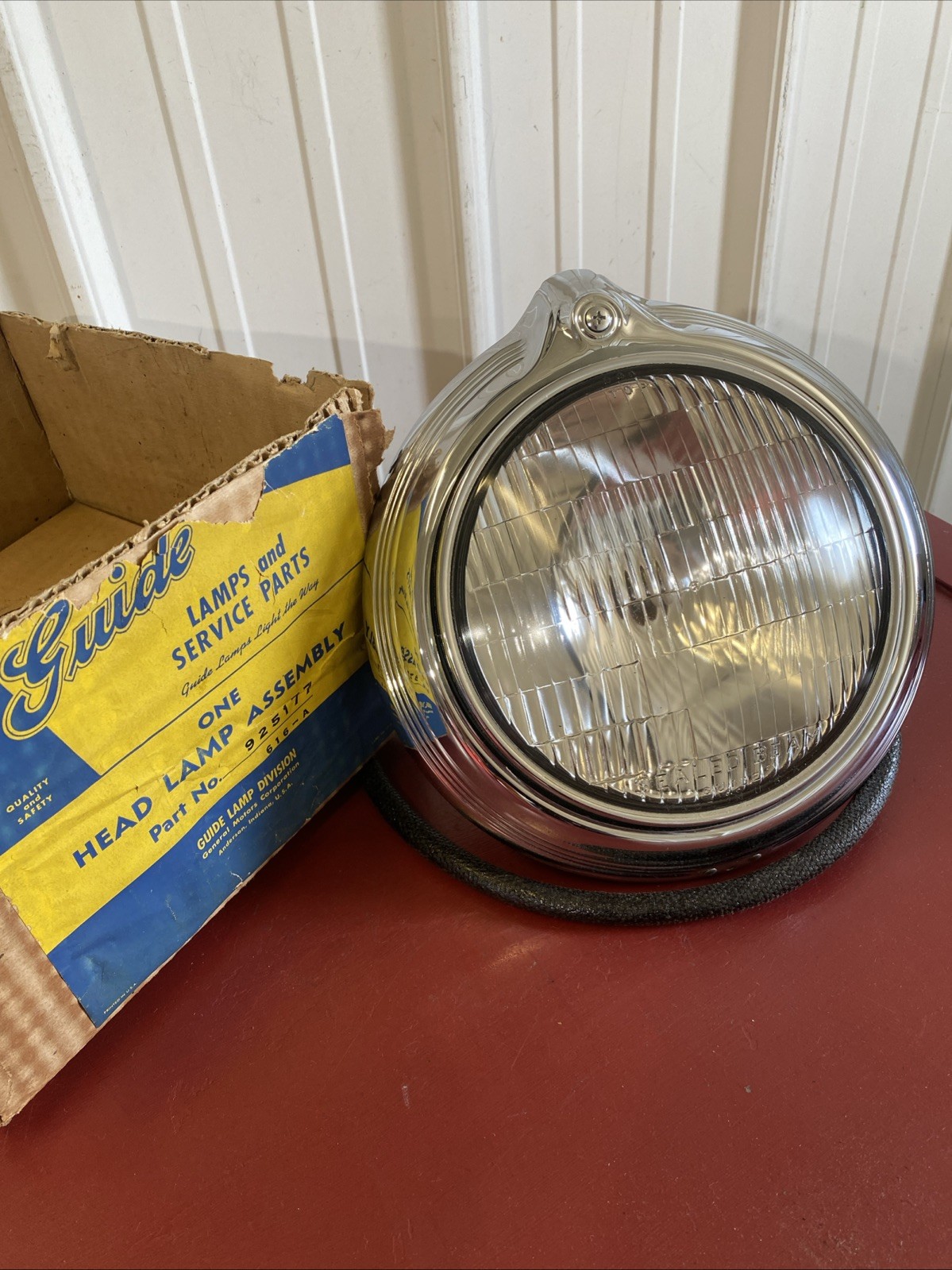 1942 1946 1947 1948 PONTIAC HEAD LAMP BUCKET ASSEMBLY GM 925177 616-A NOS