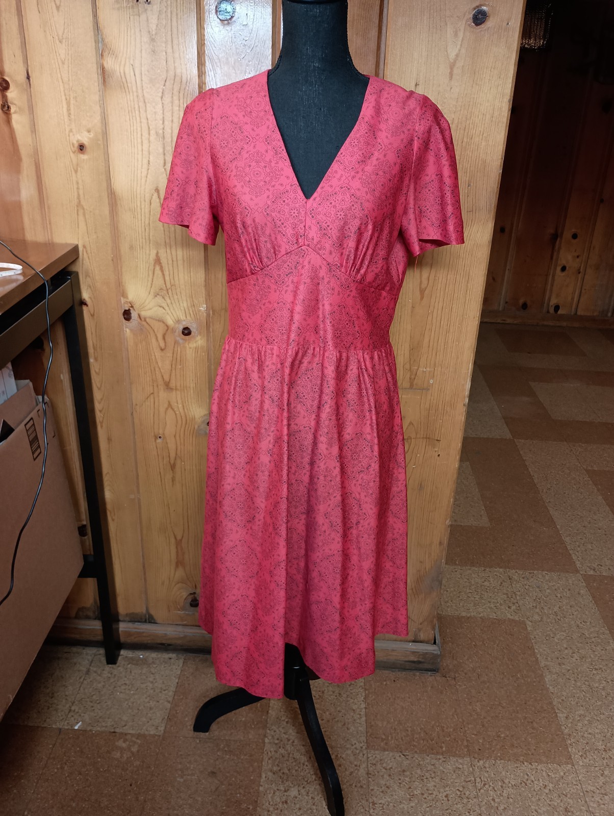 Vintage 1950s Dress Med/Large Red Black Paisley Goth Rockabilly Punk Retro READ