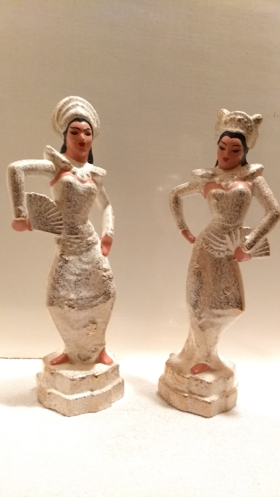 Two Ceramic Asian Women  Figurines - Gold and White