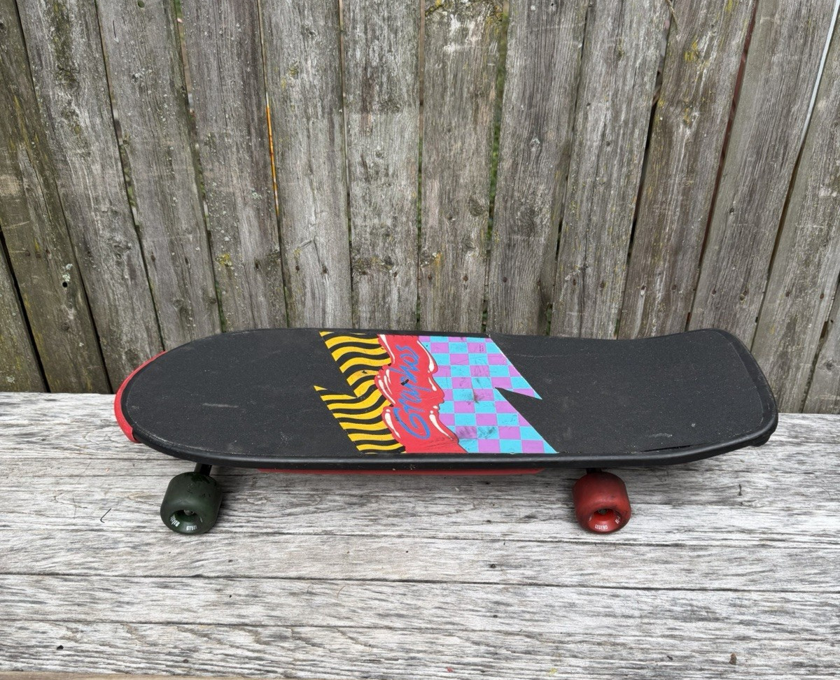Vintage 1980's Makaha Graphos Graphite Composite Honeycomb Kick-Tail Skateboard Vintage 1980's Makaha Graphos Graphite Composite Honeycomb Kick-Tail Skateboard