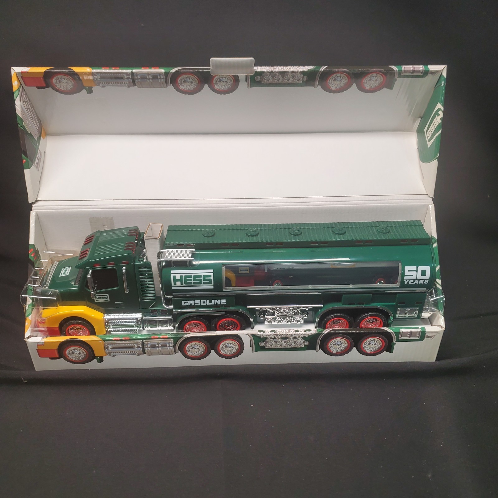 Vintage 2014 Hess Toy Truck 50th Anniversary Collector\'s Edition Tanker NIB Vintage 2014 Hess Toy Truck 50th Anniversary Collector\'s Edition Tanker NIB