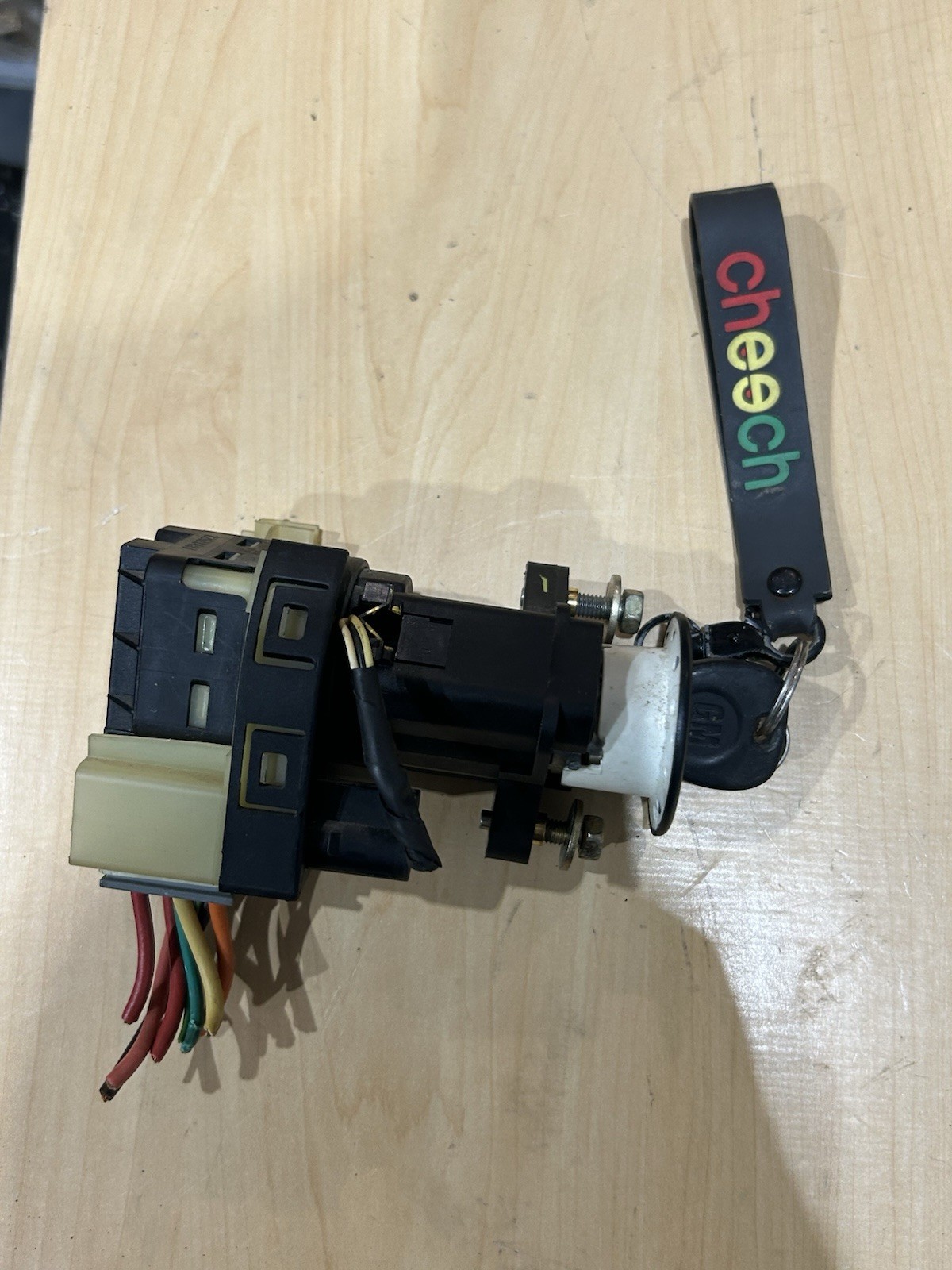 00-05 Chevrolet Monte Carlo Ignition Switch Lock Cylinder Assembly OEM 22670487
