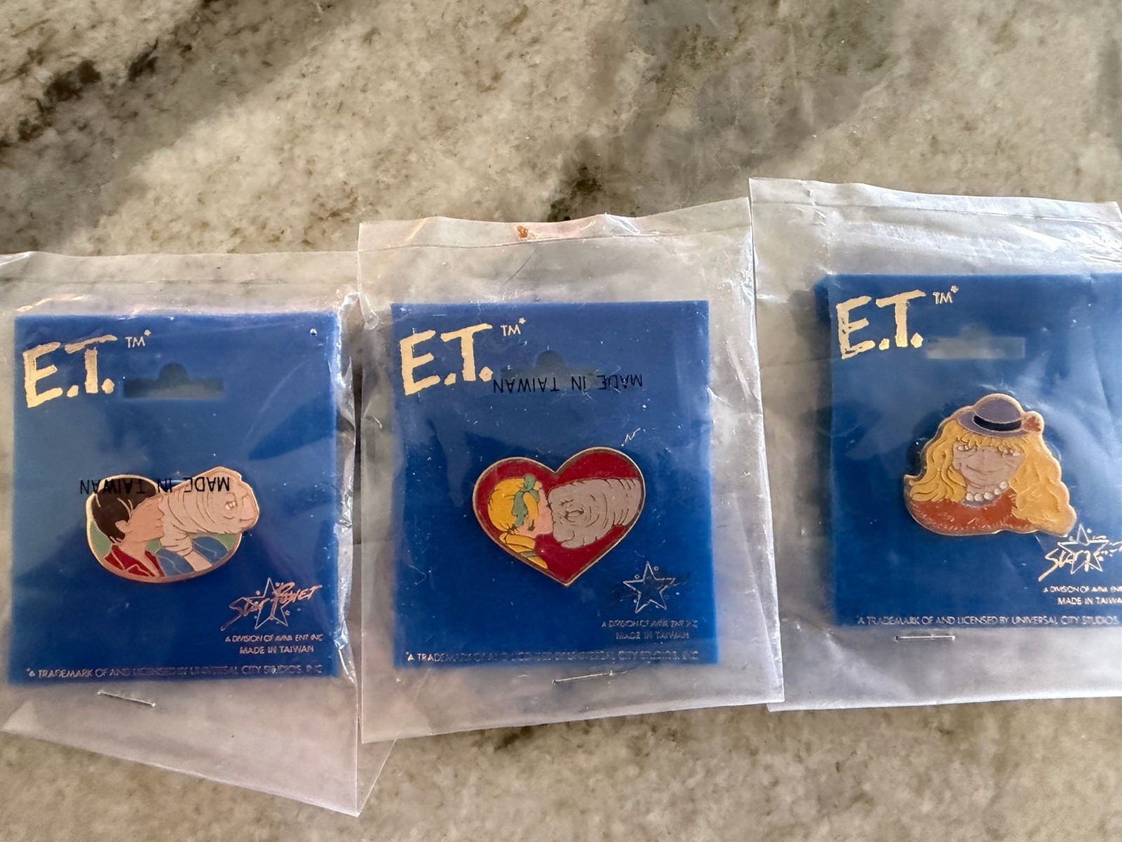 Vintage 1982 Universal Studios E.T. 3 Pin Lot Extra Terrestrial Jewelry Sealed Vintage 1982 Universal Studios E.T. 3 Pin Lot Extra Terrestrial Jewelry Sealed