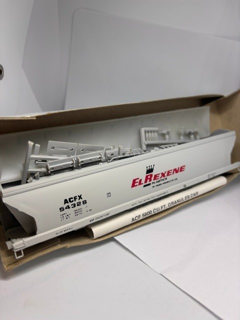 HO (1:87) McKean Models #1554 ACF 5800 CU FT 62\' Granules Car (#54328) Kit HO (1:87) McKean Models #1554 ACF 5800 CU FT 62\' Granules Car (#54328) Kit