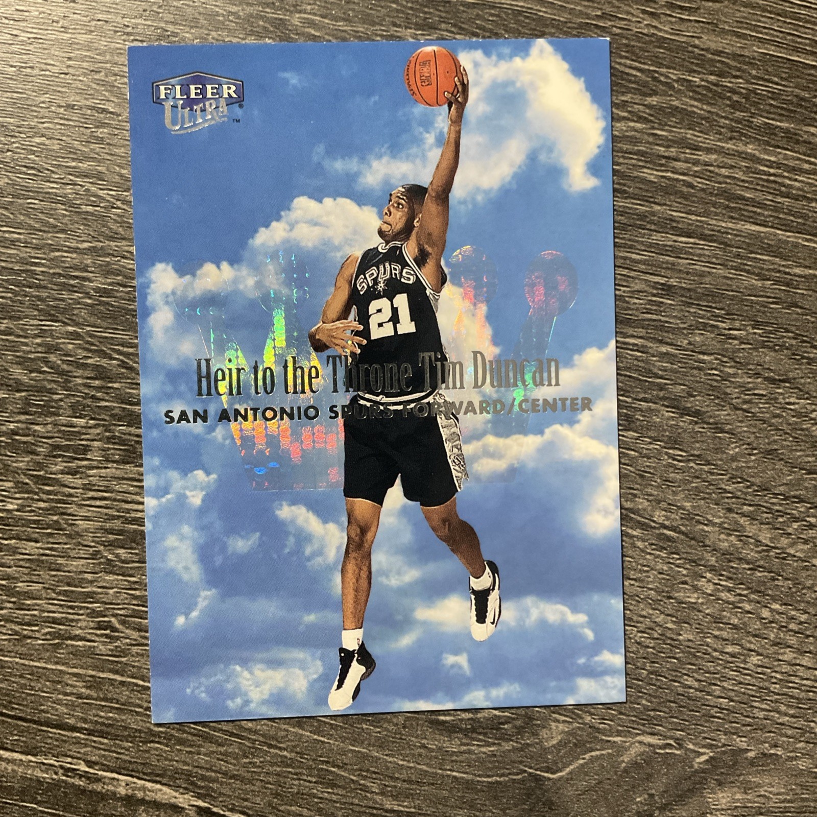 1999-00 Fleer Ultra - Heir to the Throne Tim Duncan #6HT 1999-00 Fleer Ultra - Heir to the Throne Tim Duncan #6HT