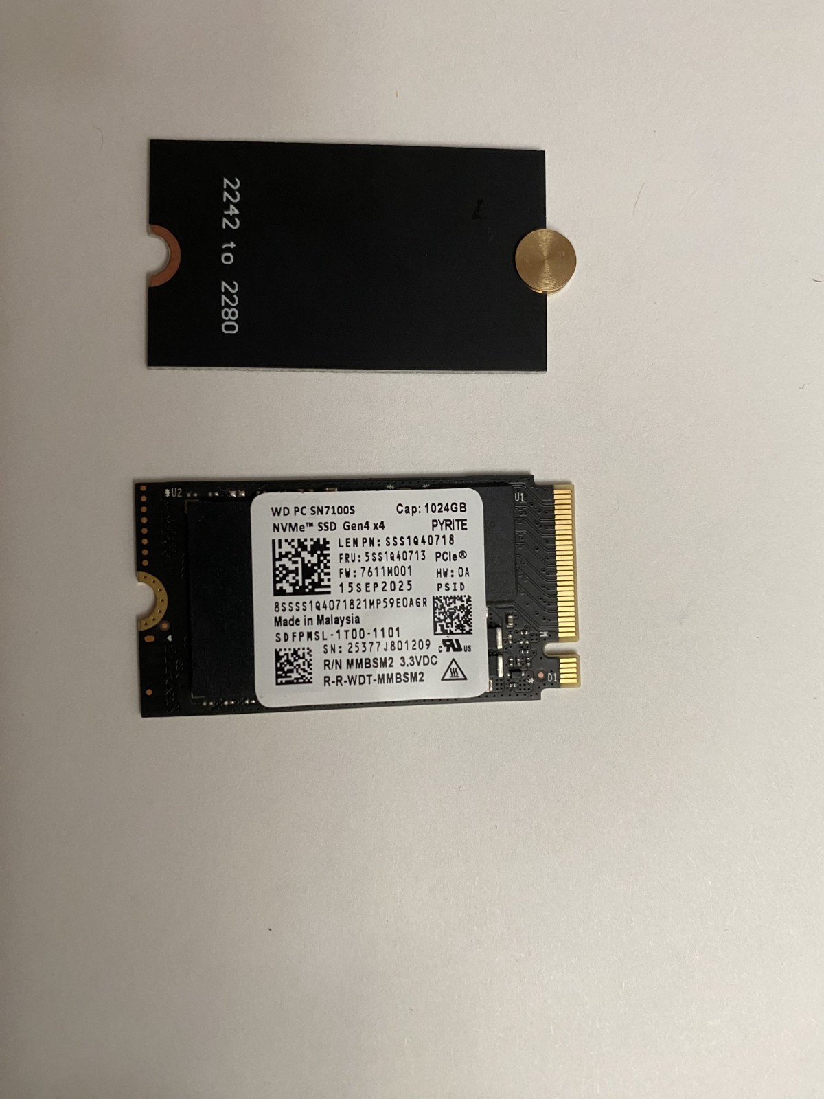Western Digital 1TB NVMe SSD M.2 2242 PCIe Gen 4x4 (w/ M.2 2280 Adapter) Western Digital 1TB NVMe SSD M.2 2242 PCIe Gen 4x4 (w/ M.2 2280 Adapter)