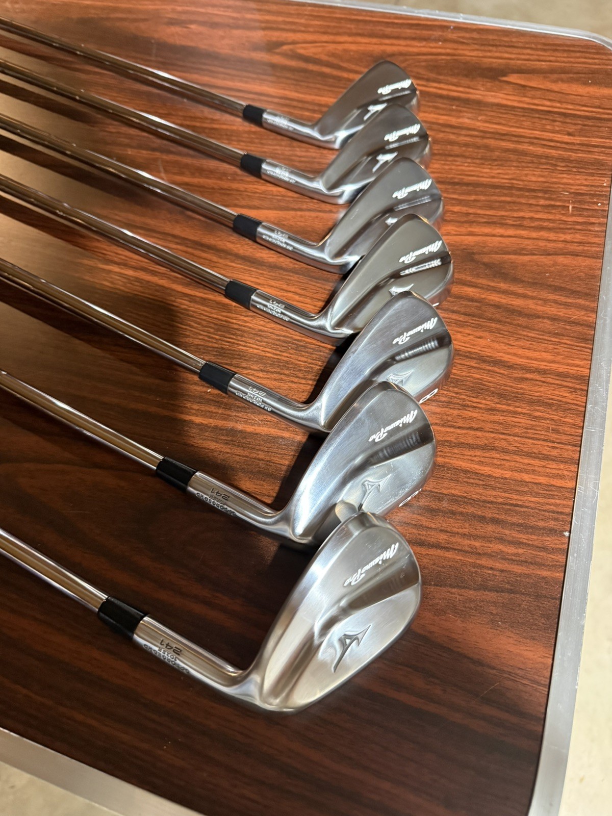 🔥🔥🔥MINT - MIZUNO PRO 241 IRON SET (4-PW) - KBS TOUR 120 (Stiff)🔥🔥🔥