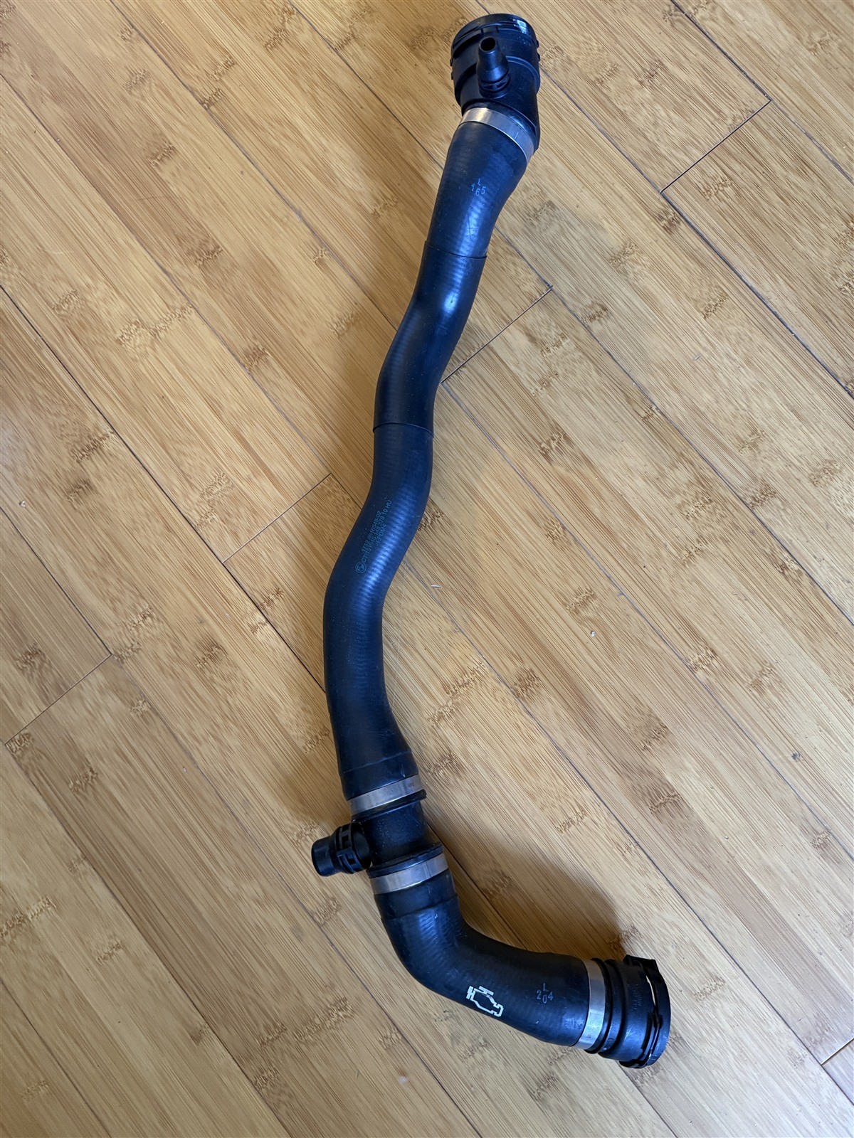 Genuine BMW Upper Radiator Coolant Hose 17128616548 OEM F30 F32 F33 F36 F22 F23