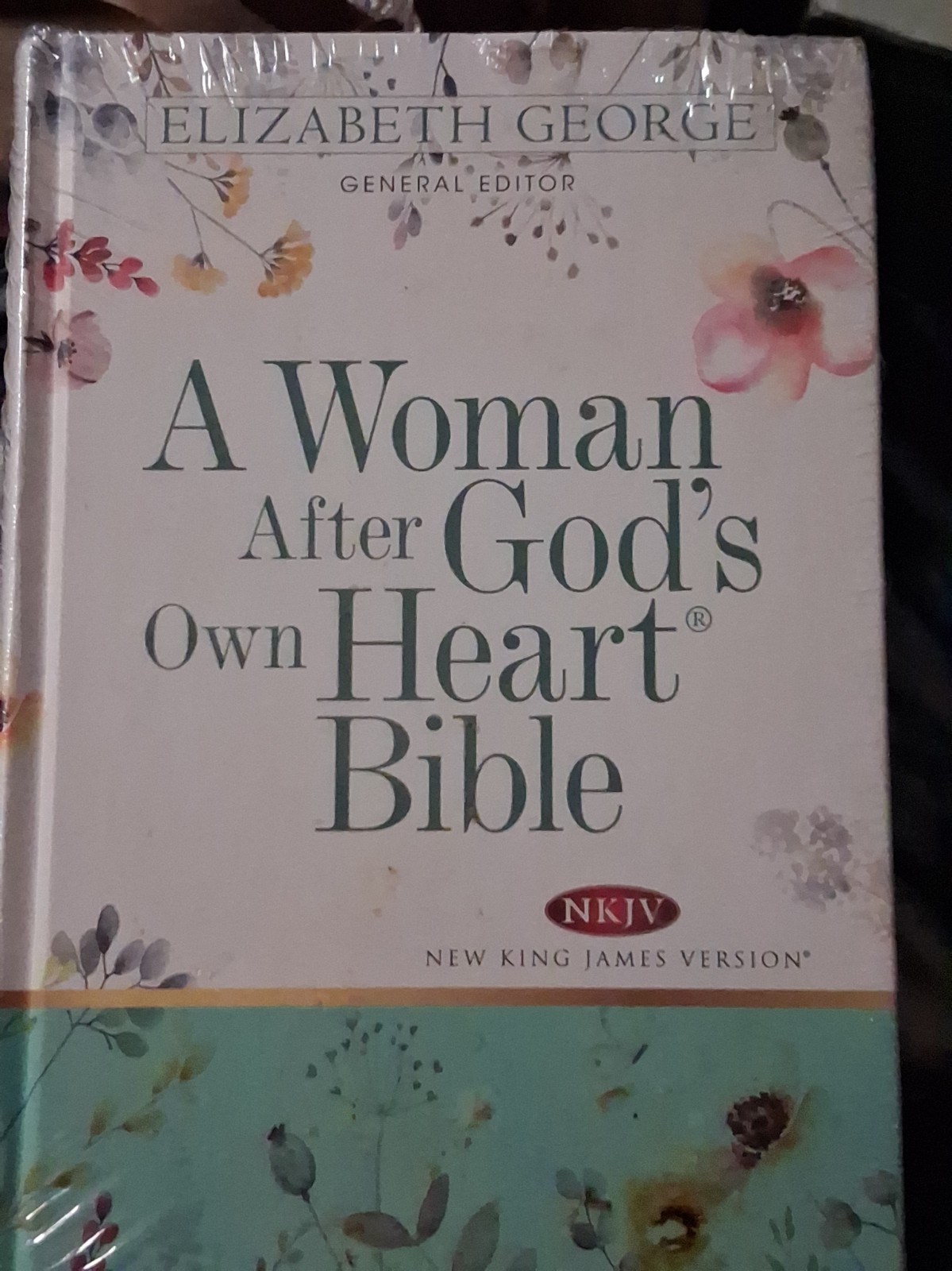 A Woman After God\'s Own Heart Bible by Elizabeth George: New