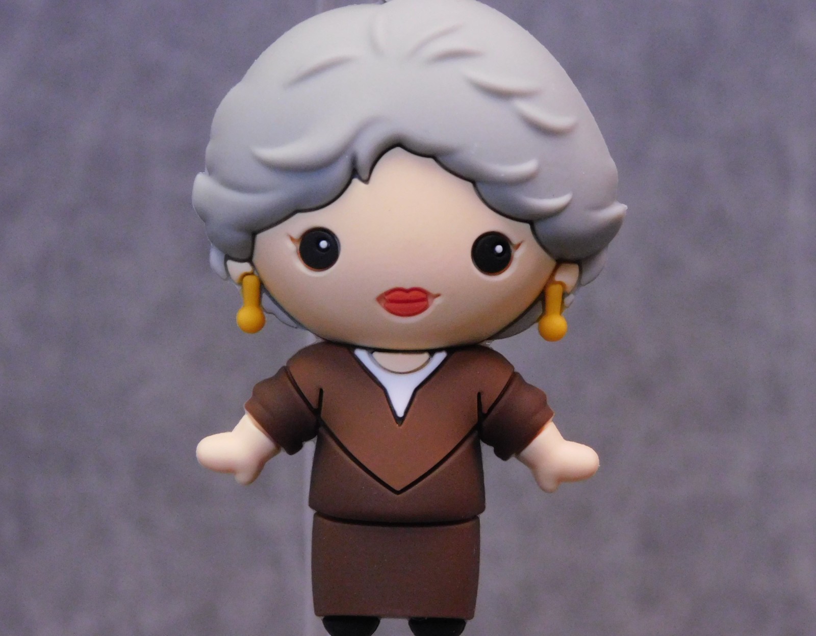 Golden Girls NEW * Bronze Dress Dorothy Clip * Blind Bag Series 8 Key Monogram Golden Girls NEW * Bronze Dress Dorothy Clip * Blind Bag Series 8 Key Monogram