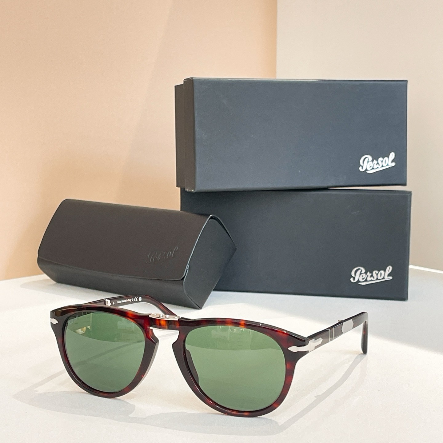 Persol Model 714-S Sunglasses Unisex Size 54口21-140 With Case Persol Model 714-S Sunglasses Unisex Size 54口21-140 With Case