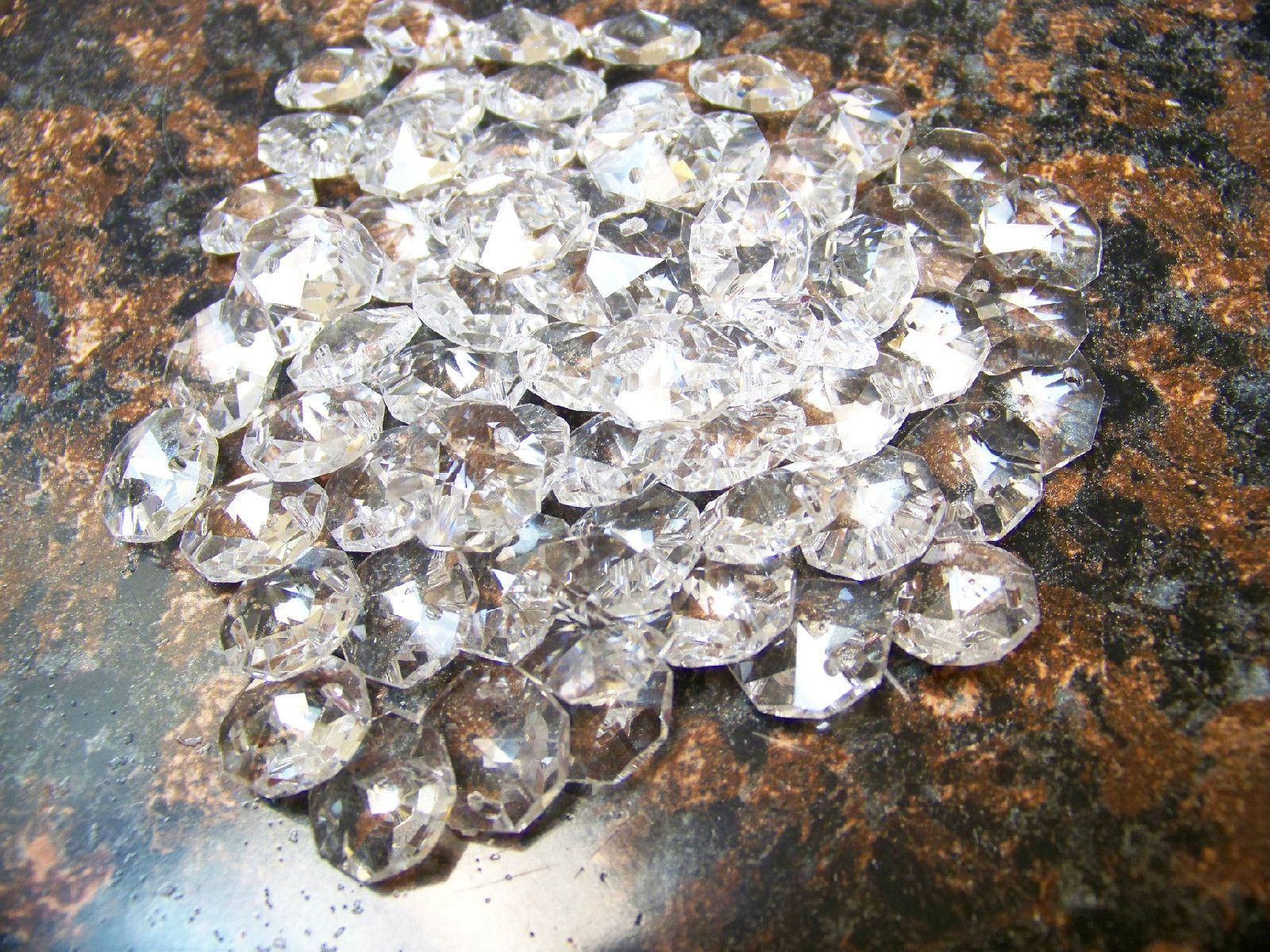  200- 14MM AAA 2 HOLE CUT LEADED CRYSTAL CLEAR OCTAGON  GLASS BEADS CHANDELIER 