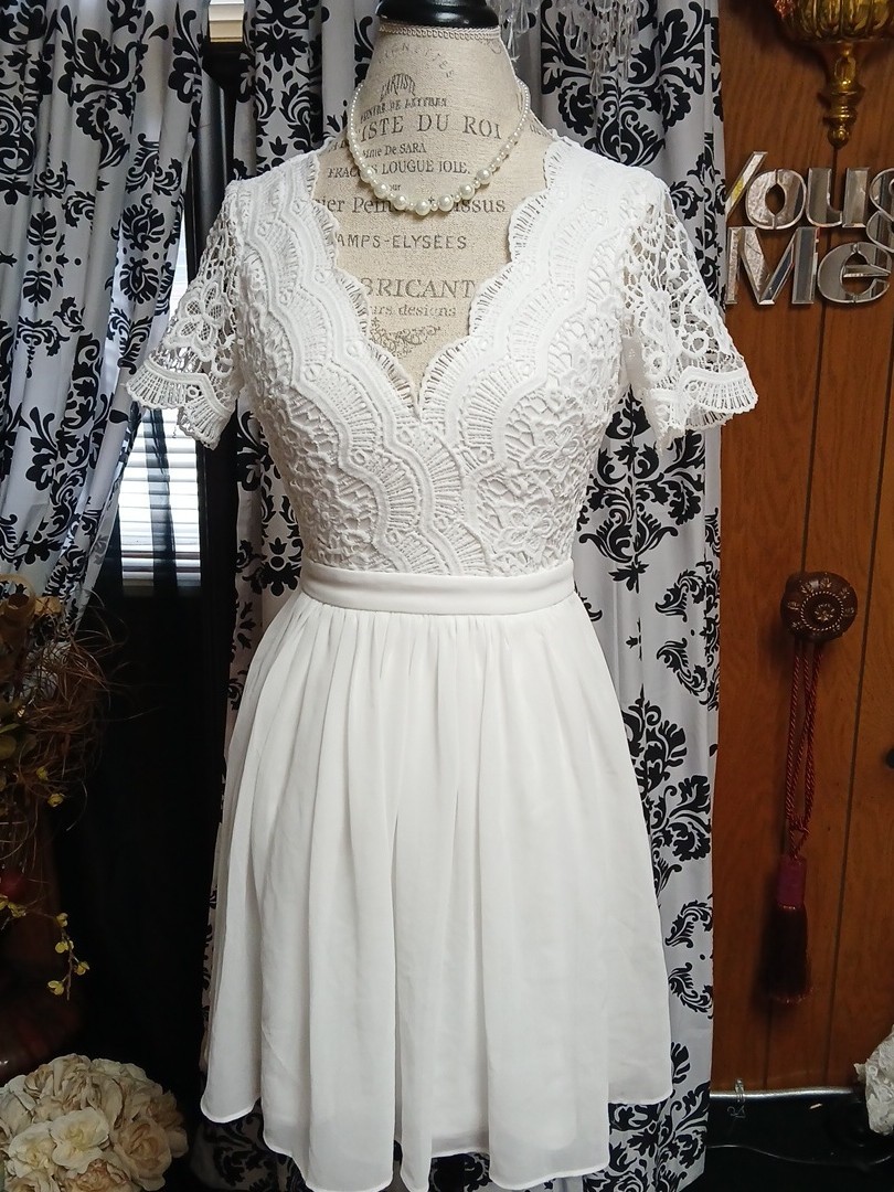 Lulus Angel White Lace Short Sleeve Mini Formal Dress Size XS Lulus Angel White Lace Short Sleeve Mini Formal Dress Size XS