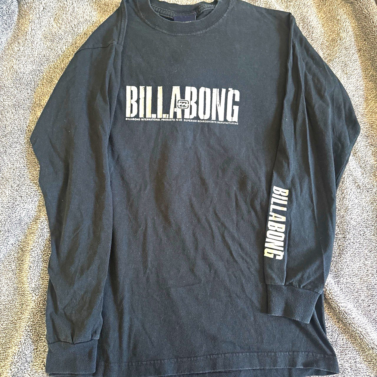 Billabong Men\'s S Long Sleeve Crew Neck Logo Graphic Print T-Shirt Black Billabong Men\'s S Long Sleeve Crew Neck Logo Graphic Print T-Shirt Black