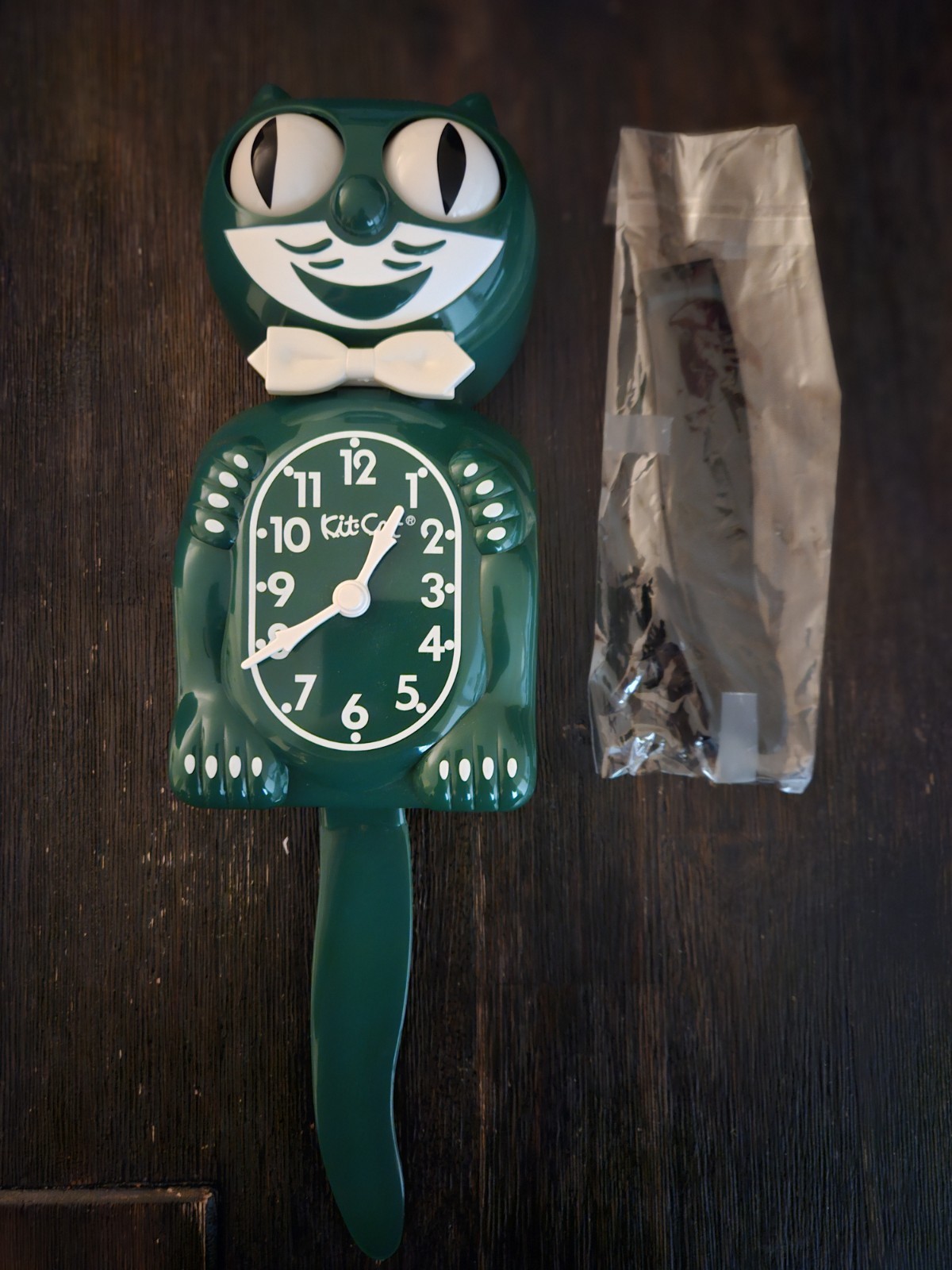 Vintage Kit-Cat Klock Green Cat Clock – Never Used – Extra Black Tail & Bow Tie