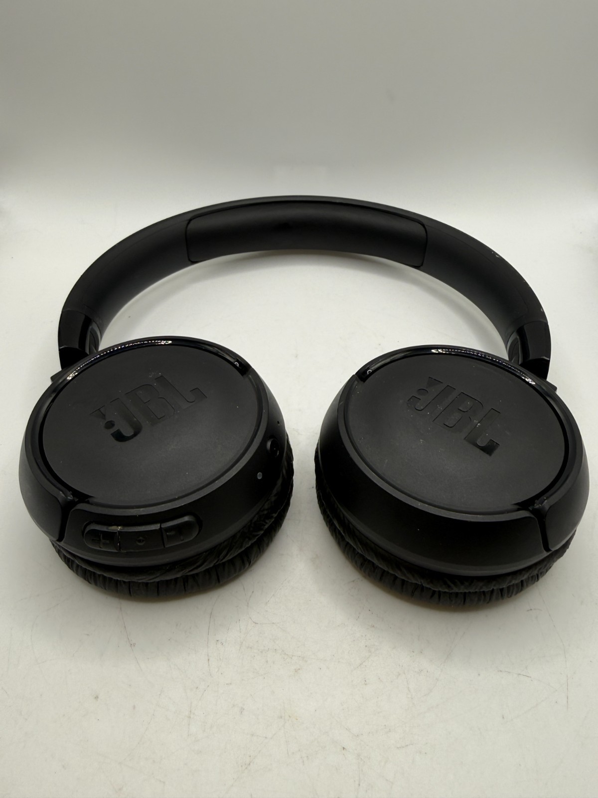 JBL JBLT520BTBLKAM Tune 520BT Wireless On-Ear Headphones, Black