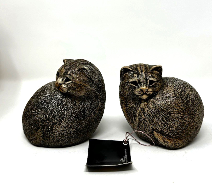 Windstone Editions Tiger & Puffin Cat Figurines Pair Peña 2001 Stone 968 969
