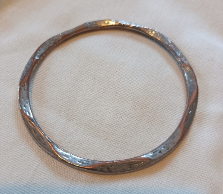 Vintage Artisan Hammererd  Bangle Bracelet 