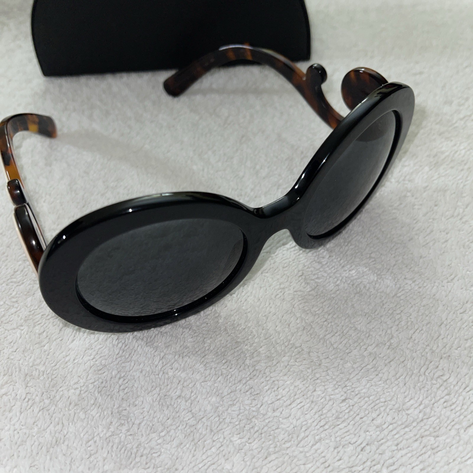 PRADA Sunglasses Baroque - Extremely Popular Model - Tortoiseshell PRADA Sunglasses Baroque - Extremely Popular Model - Tortoiseshell