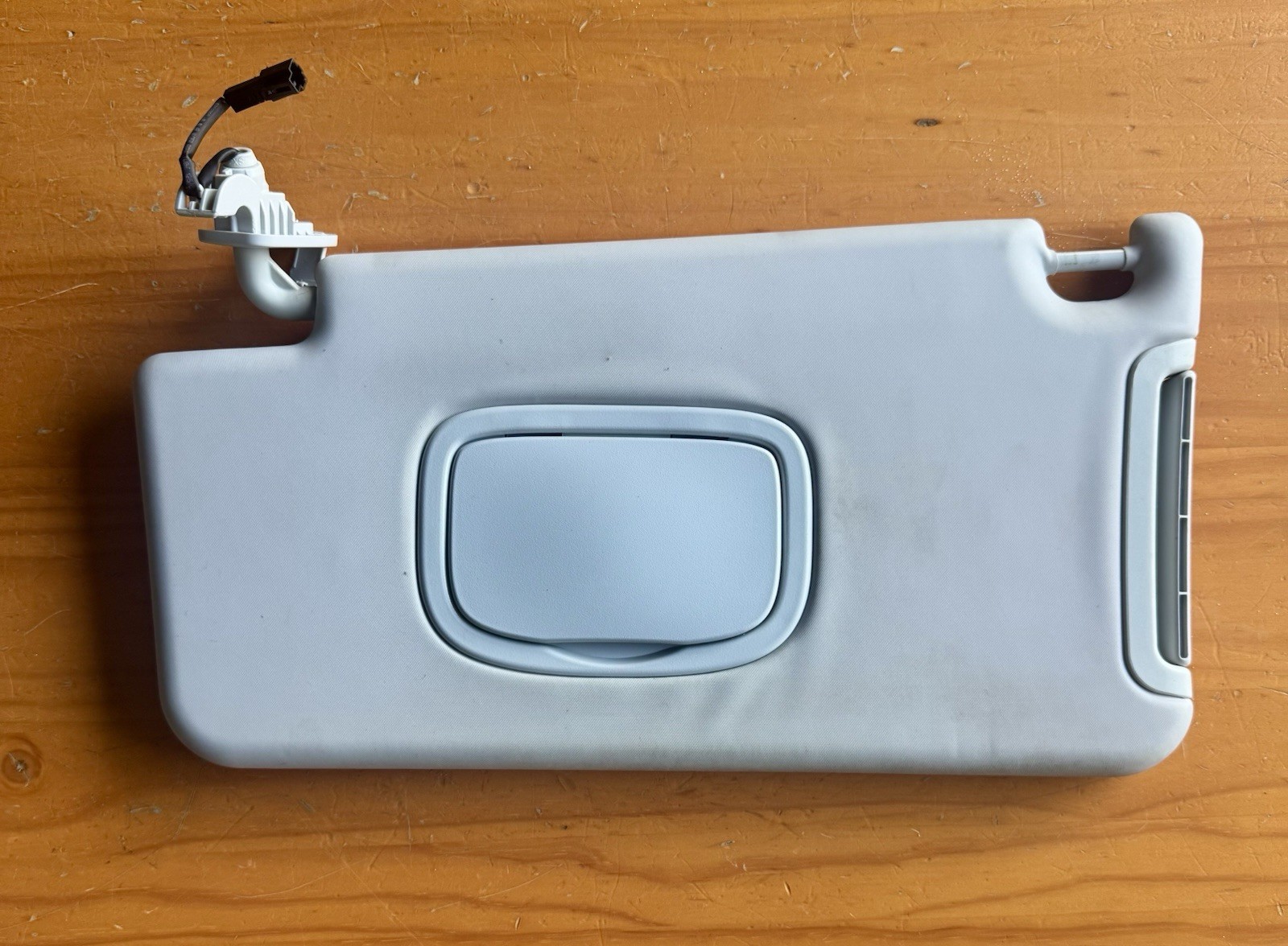 2015-2022 Jeep Renegade Driver Left Side Sun Visor LH w/o Sunroof Gray OEM