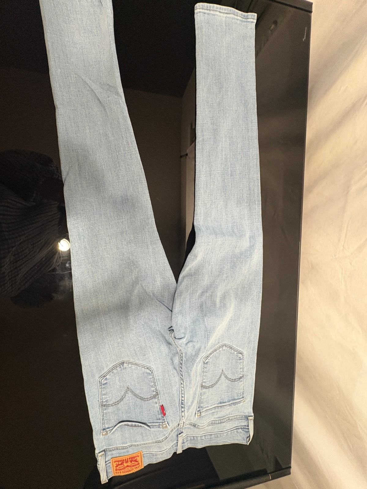 Levis Jeans Women’s 311 Shaping Skinny Leg Denimlue Size W28 L30