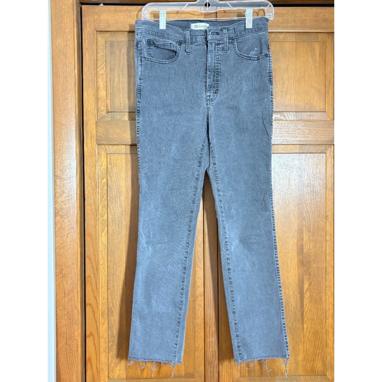 Madewell Stovepipe Straight Leg Jeans | High Rise | Raw Hem | Size 27 Madewell Stovepipe Straight Leg Jeans | High Rise | Raw Hem | Size 27