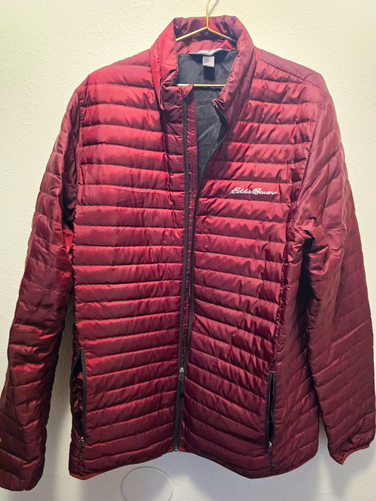 Eddie Bauer Men\'s Burgundy Nylon Puffer Jacket L/XL Lined Lightweight Zip Eddie Bauer Men\'s Burgundy Nylon Puffer Jacket L/XL Lined Lightweight Zip