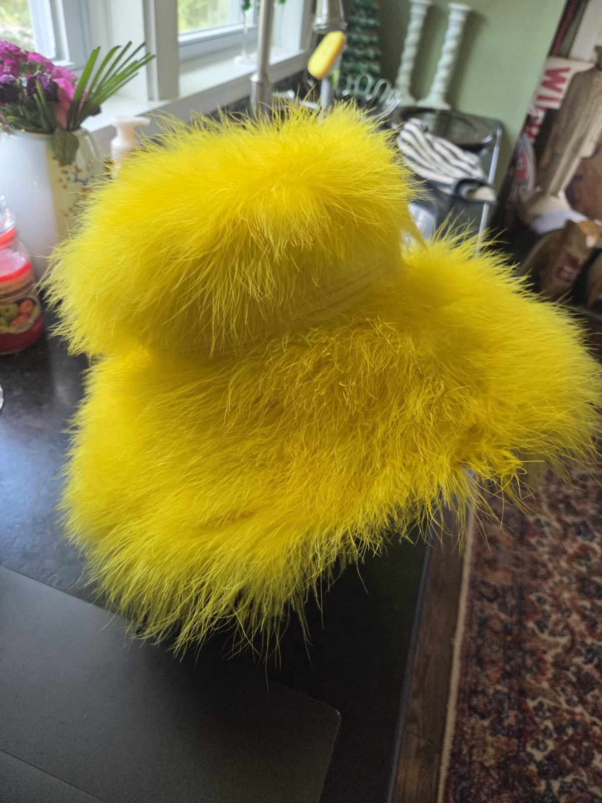 👀🌴Vintage Happy Cappers Yellow Marabou Feather Cloche Hat Veil Los Angeles🌴👀 👀🌴Vintage Happy Cappers Yellow Marabou Feather Cloche Hat Veil Los Angeles🌴👀
