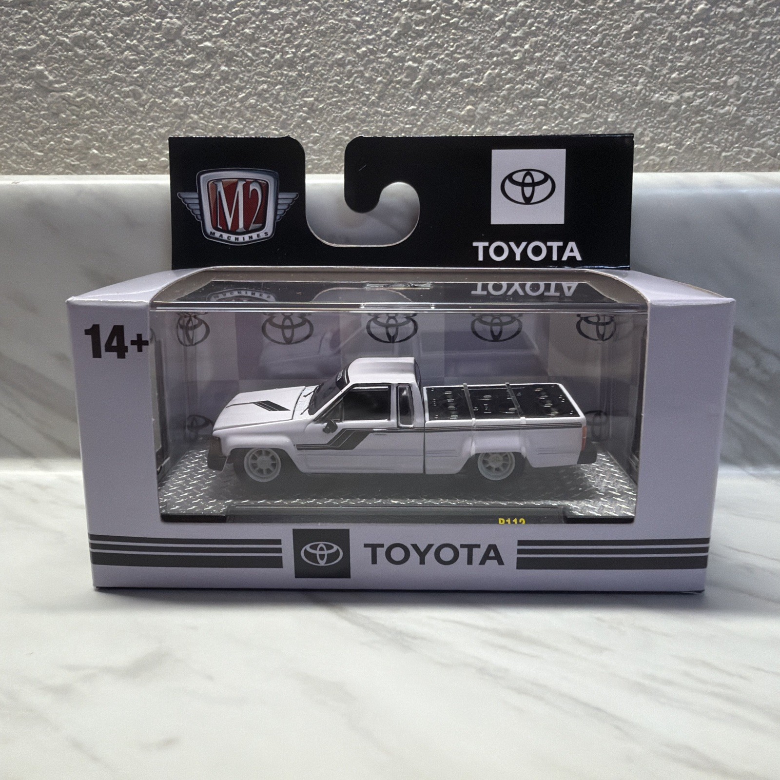 M2 Machines 1:64 white 1985 Toyota SR5 Pickup M2 Machines 1:64 white 1985 Toyota SR5 Pickup