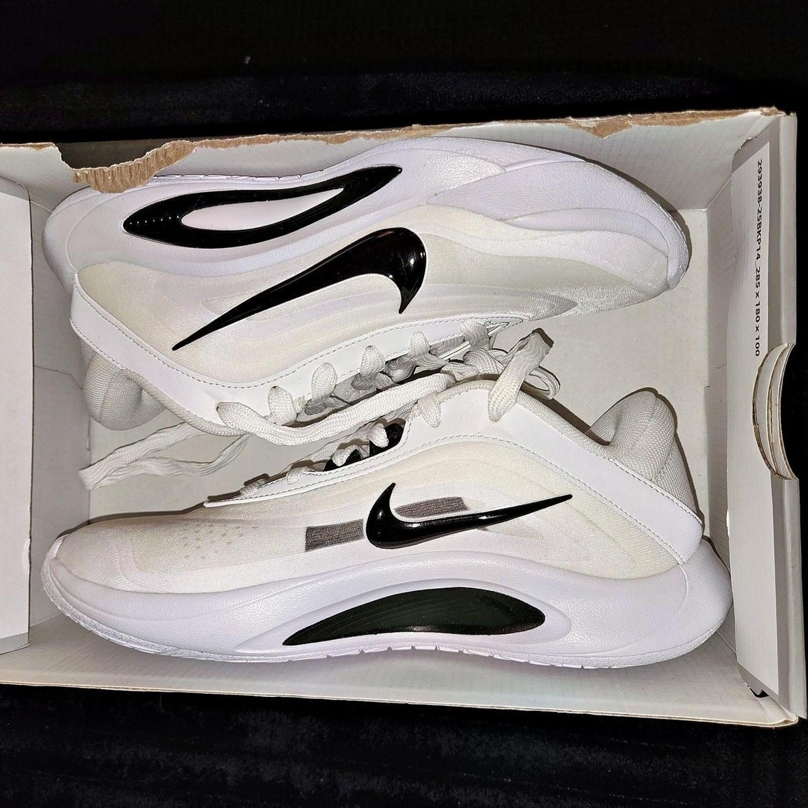 Nike a one whiteblack sneakers size Nike a one whiteblack sneakers size